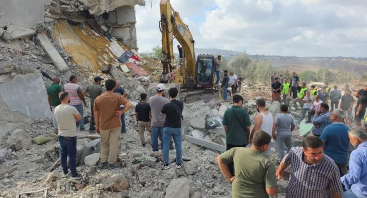 Israeli airstrikes on southern Lebanon kill four, injure 20