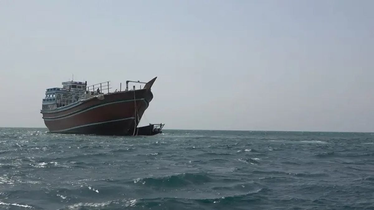 السفارة الروسية باليمن: قلقون إزاء التهديدات للملاحة الدولية في البحر الأحمر وخليج عدن