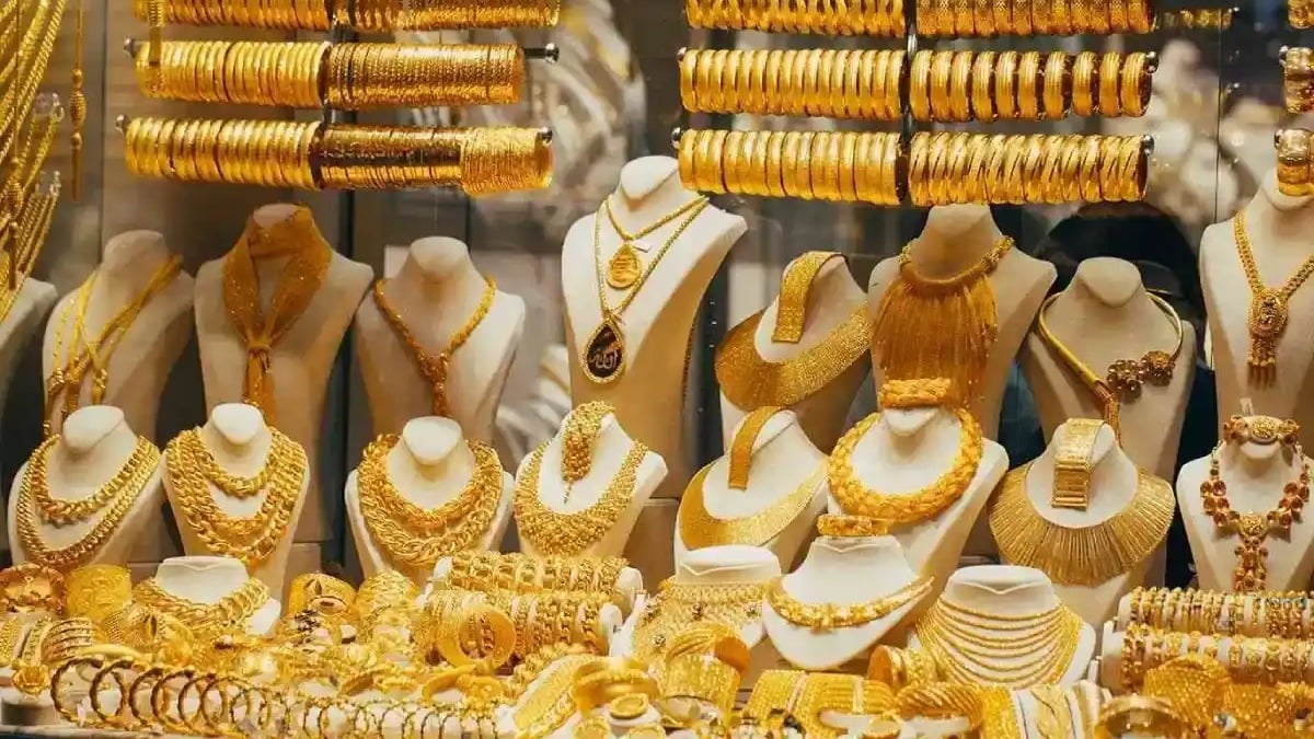 أسعار الذهب في السعودية اليوم الثلاثاء 19-3-1448 بعد انخفاضه عالميًا