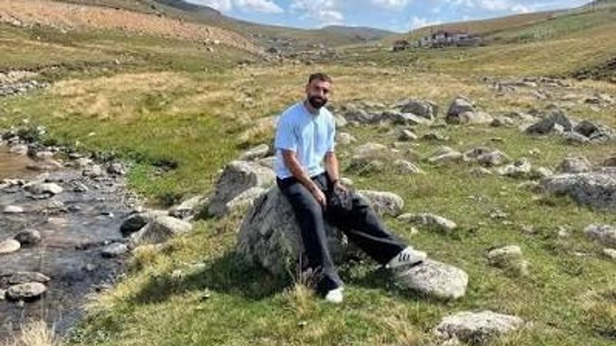 Trabzon rock becomes tourist hotspot after Mohamed Salah photo