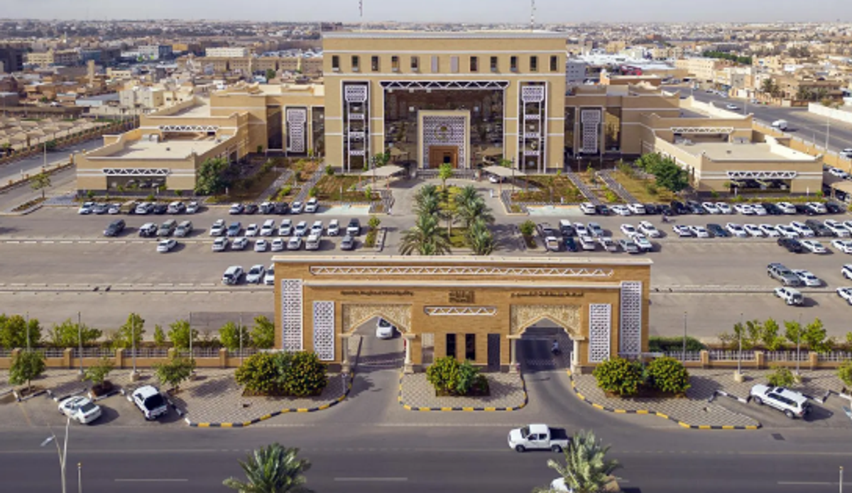 La municipalité d'Al-Qassim intensifie l'entretien des canaux d'évacuation à Al-Asyah