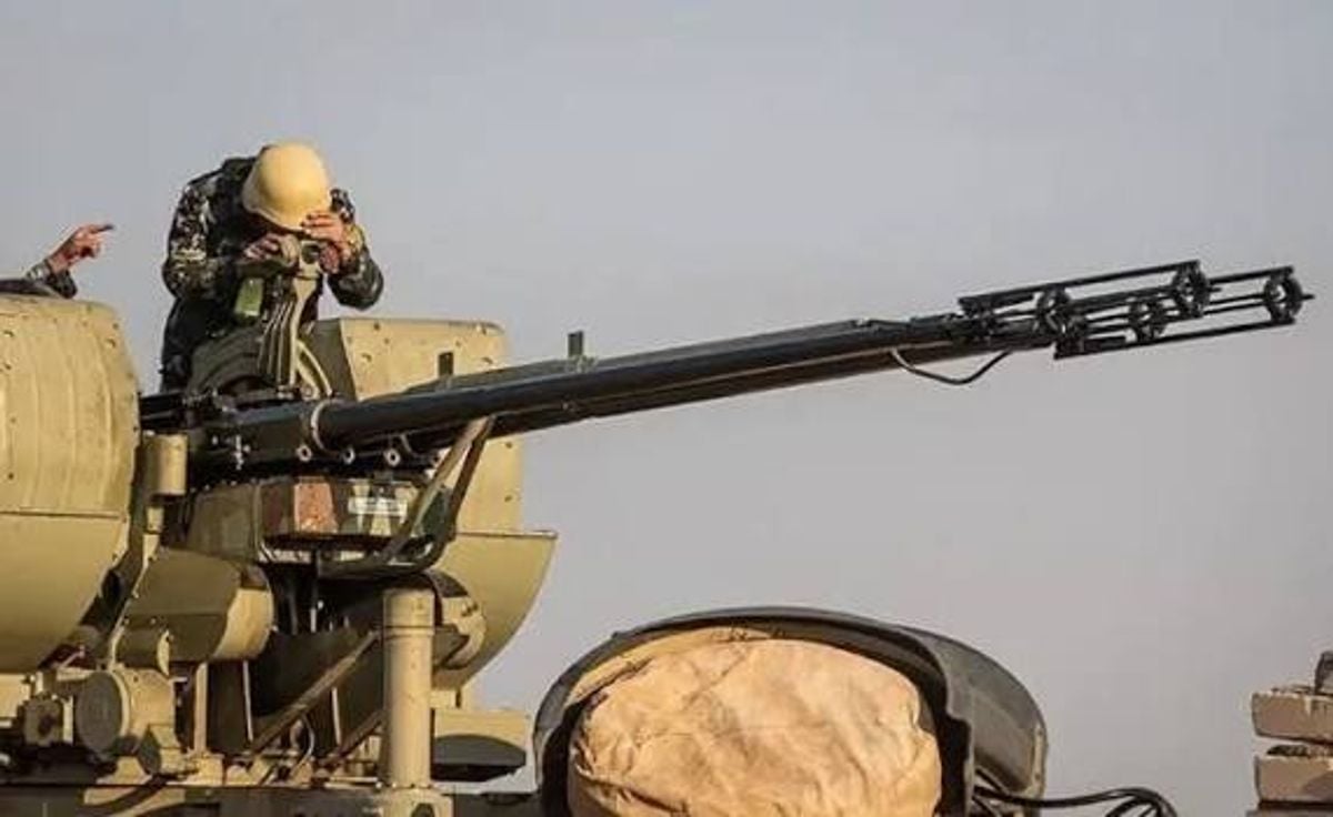 Iranian army maintains over 50 units on border, identifies possible enemy entry points