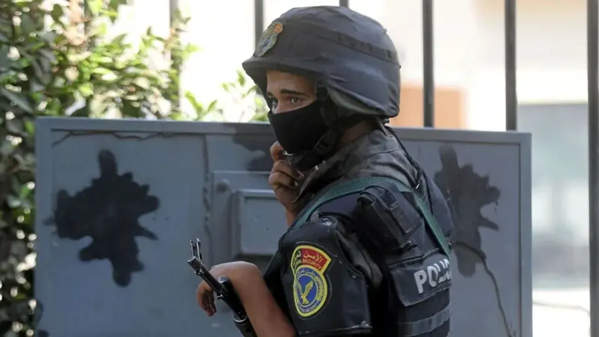 Egyptian police seize cache of weapons and 3,000 rounds on train bound for Cairo