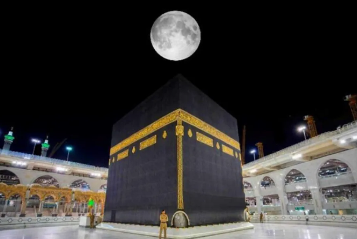 Mecca sky sees second lunar alignment over Kaaba in 2026