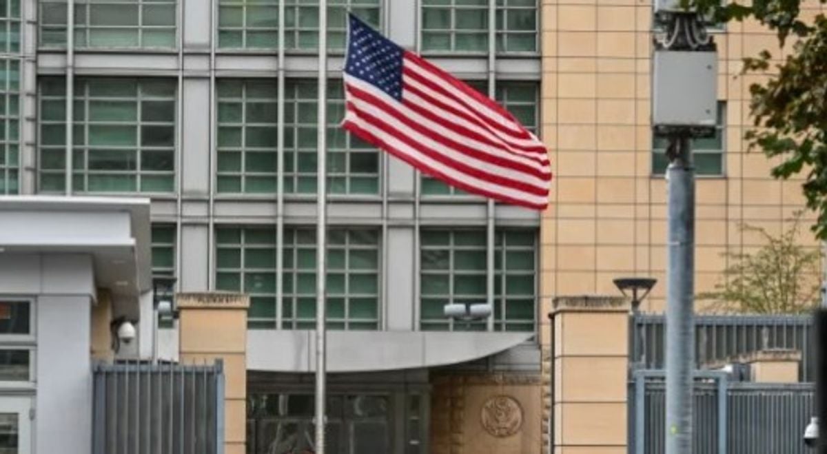 US urges citizens to leave Russia immediately over plague fears