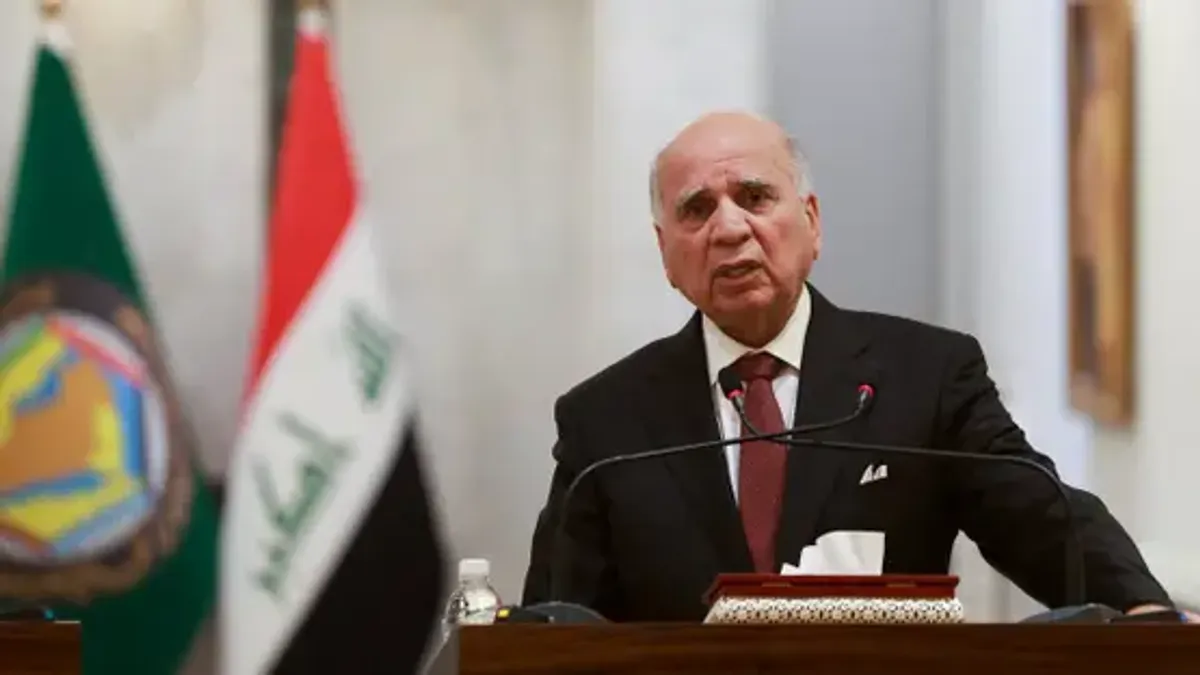 Iraq in talks with armed groups to disarm, three factions back plan
