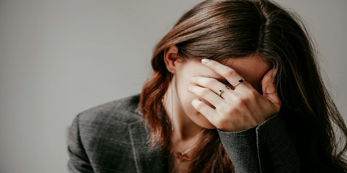 Forgetfulness and mental fog may signal early depression, expert warns