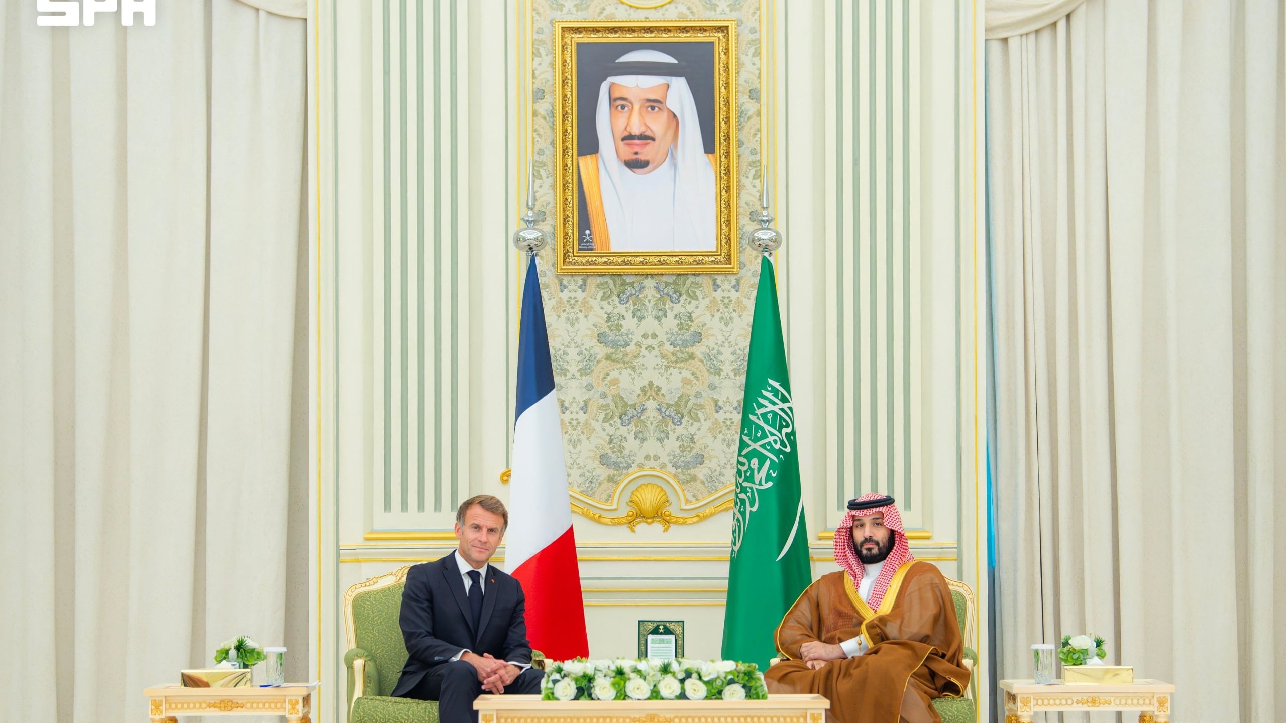 ولی عہد محمد بن سلمان سے فرانسیسی صدر کی ملاقات