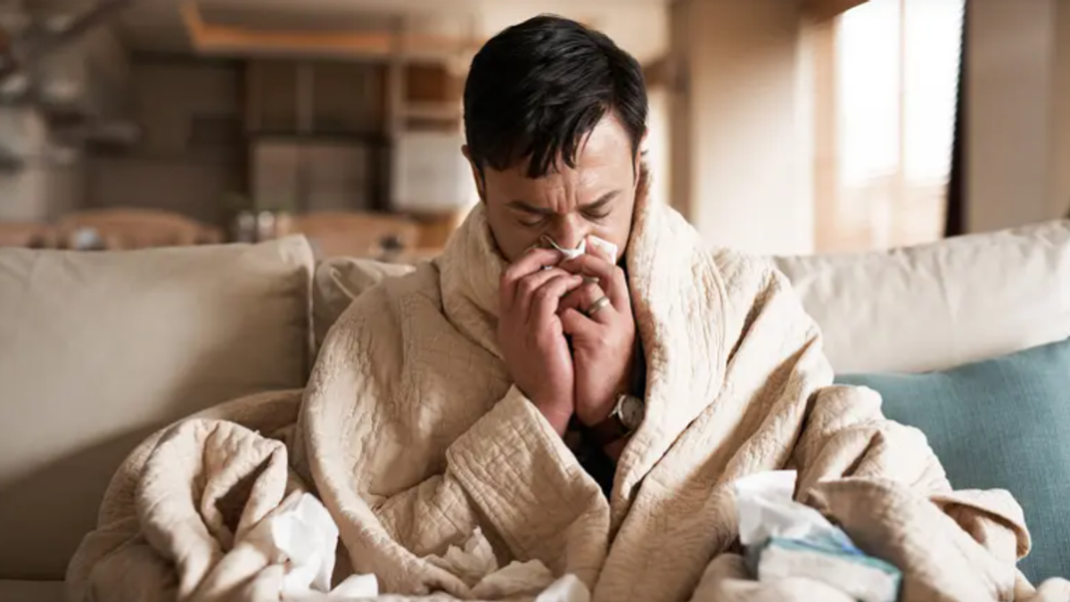 Russian doctor warns against habits that increase risk of colds