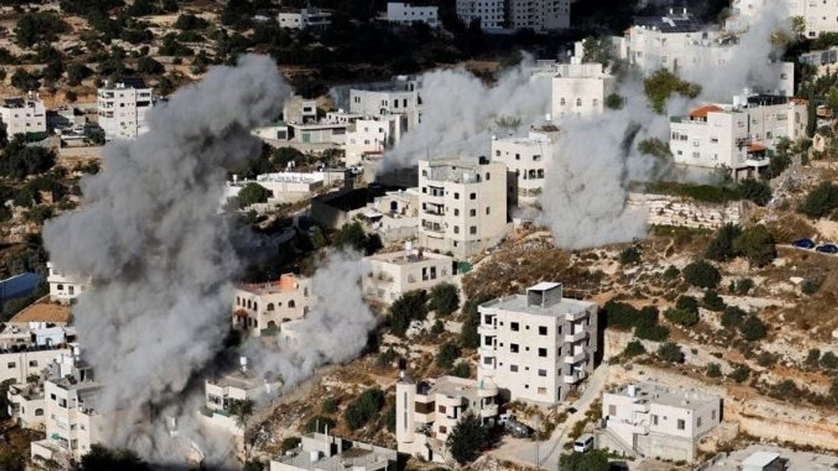 Israeli forces demolish West Bank homes, displacing over 3,000 Palestinians