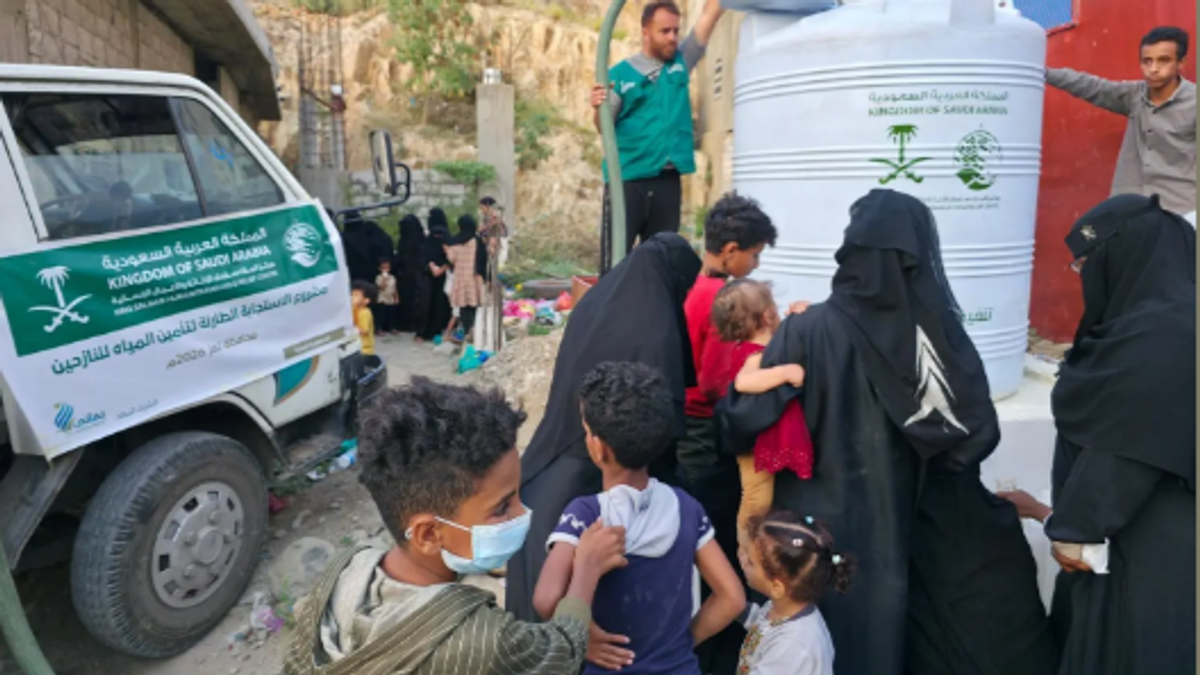 King Salman Humanitarian Center delivers clean water to Taiz and Lahij