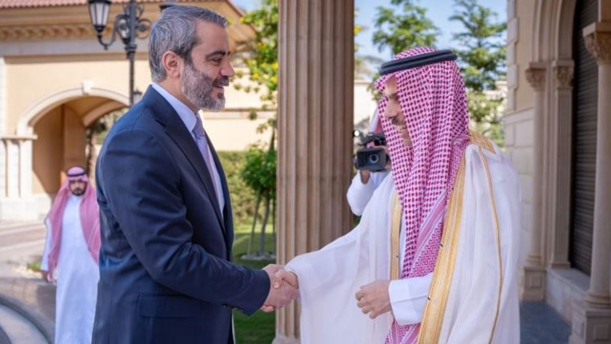 Syrian, Saudi foreign ministers discuss regional security in Riyadh