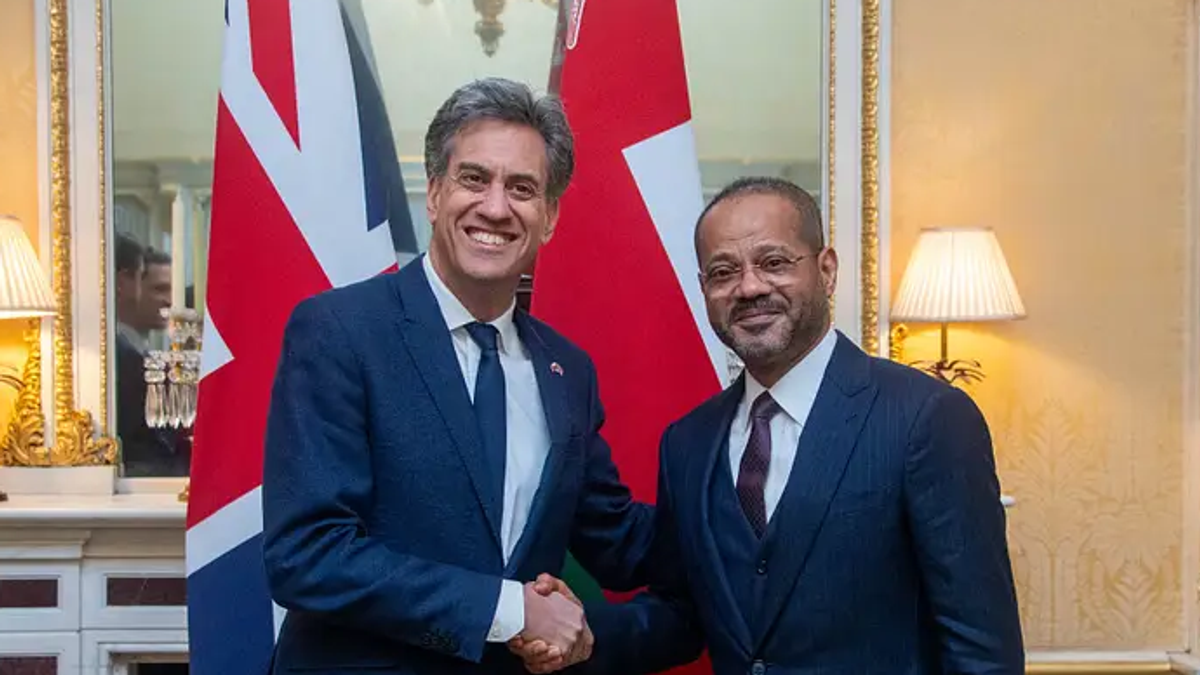 Omani and UK foreign ministers discuss bilateral ties in London