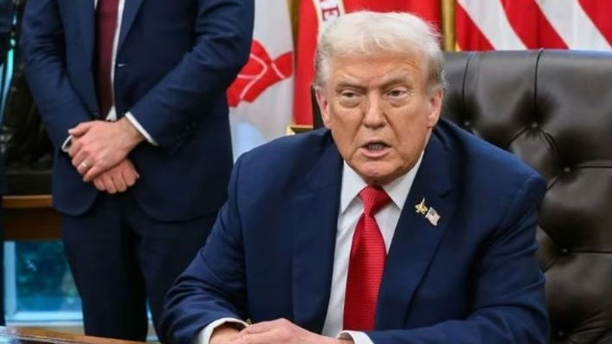 Trump leans toward major military action against Iran after US midterms