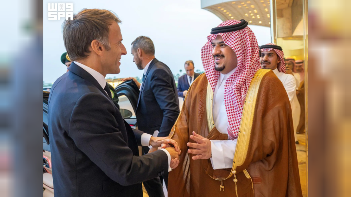 فرانسیسی صدر ایمانویل ماکرون ریاض سے روانہ