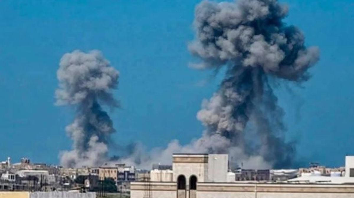 Houthis fire three missiles toward Aden from Ibb and Al-Dhalea, sources say