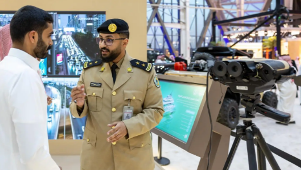 Border Guard showcases portable thermal surveillance system at Saudi Falcons and Hunting Exhibition