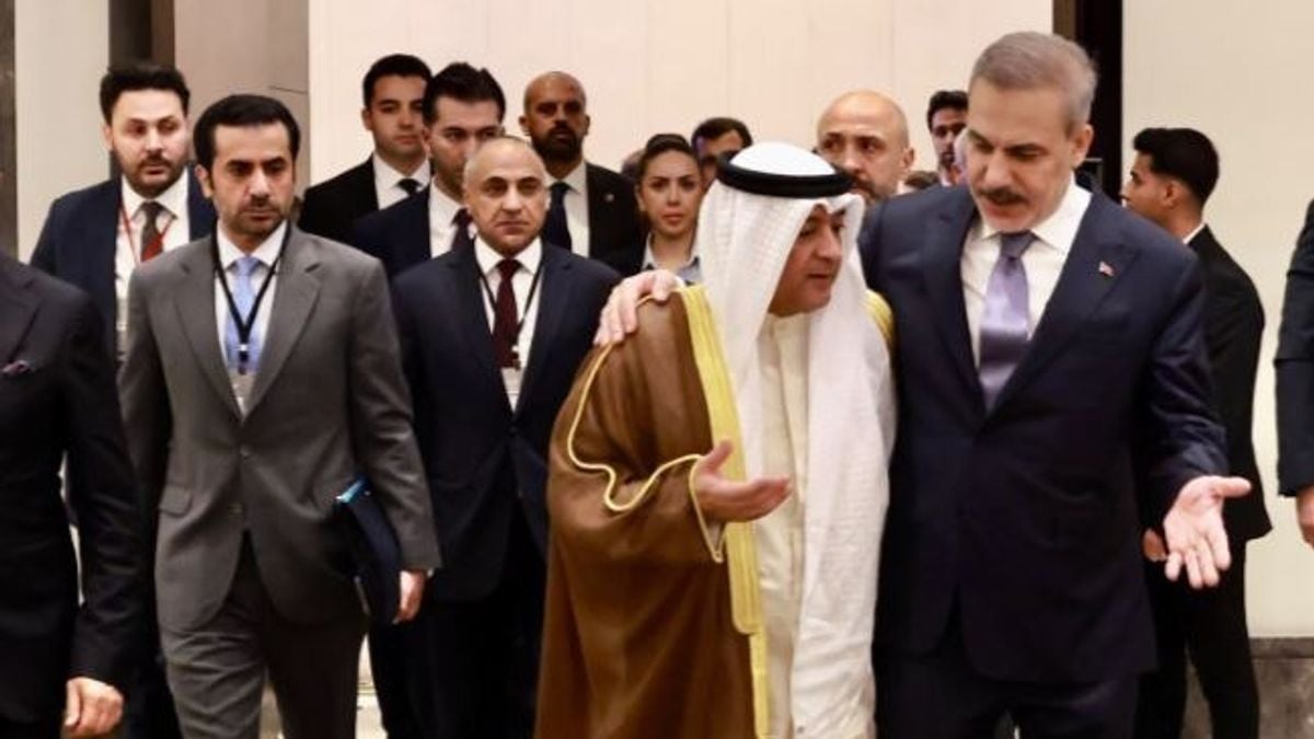 Le secrétaire général du CCG rencontre le chef de la diplomatie turque à Istanbul