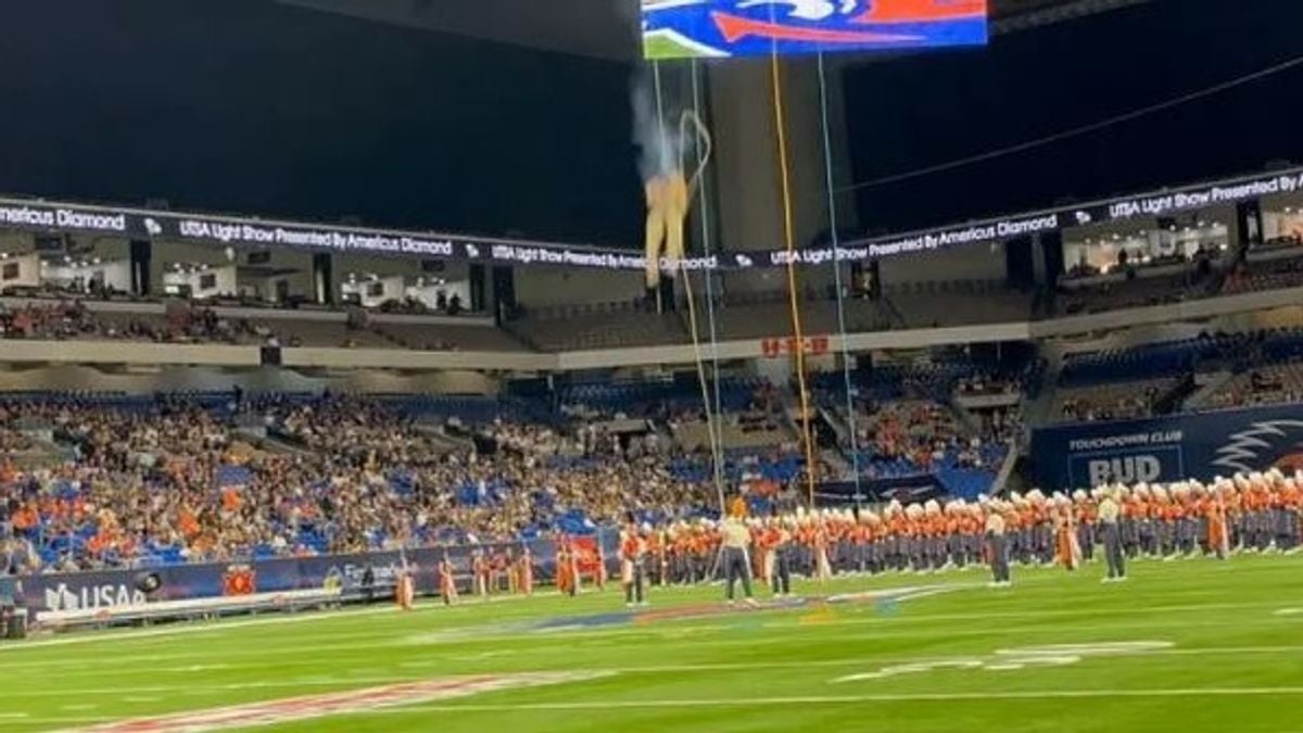 US serviceman falls 45 meters during AlamoDome military display