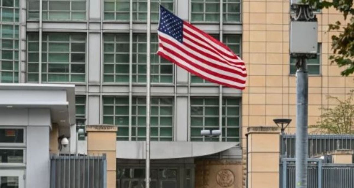 US embassy in Moscow warns citizens after suspected plague case