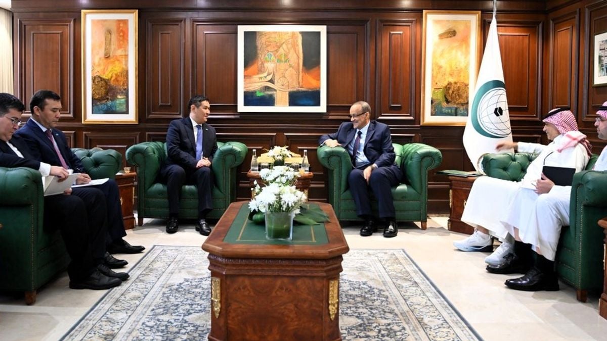 OIC secretary-general, Kazakh envoy discuss boosting cooperation in Jeddah