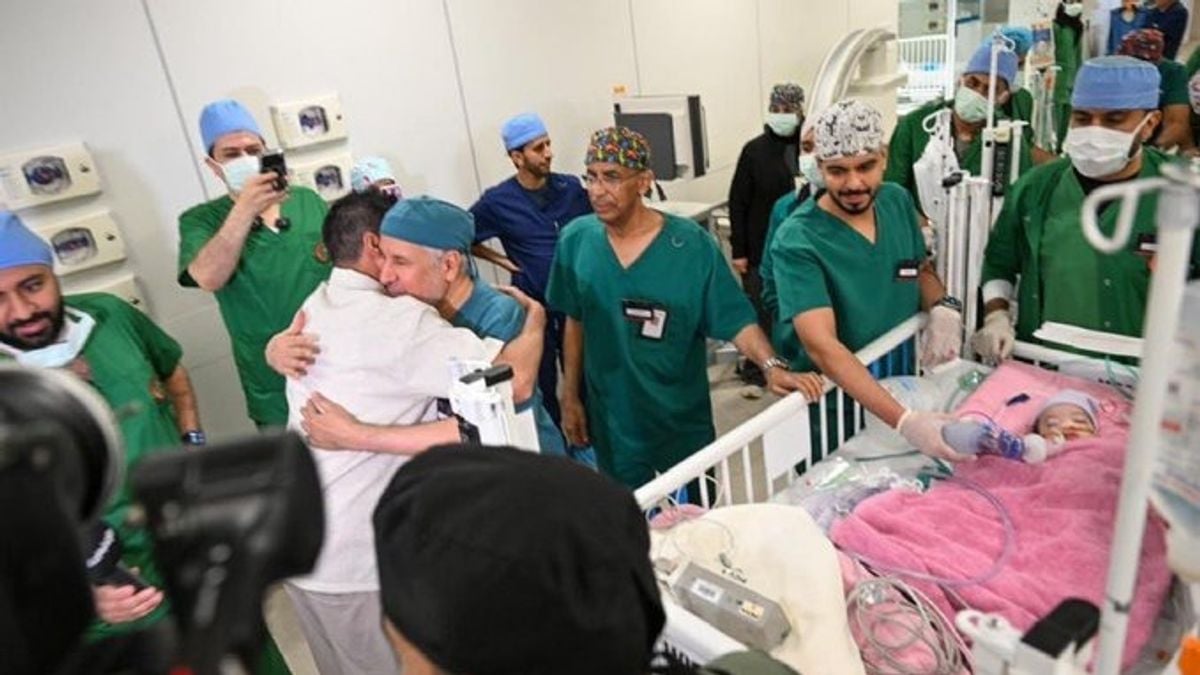 Padre de las gemelas marroquíes agradece a Arabia Saudí tras exitosa separación