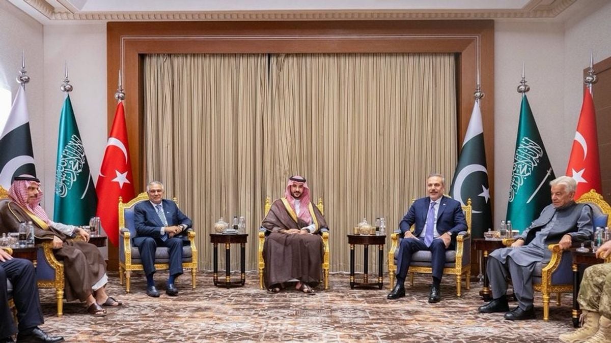 وزیر دفاع کی قیادت میں سعودی وفد تہران میں 'مکہ معاہدہ' اجلاس میں شریک