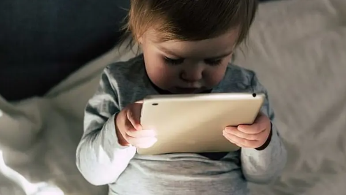 Study links increased screen time to slower child development