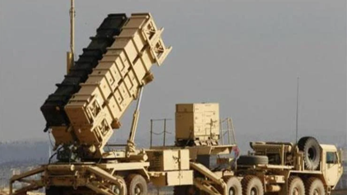 Airstrikes are only solution to Houthi missile threat, says analyst