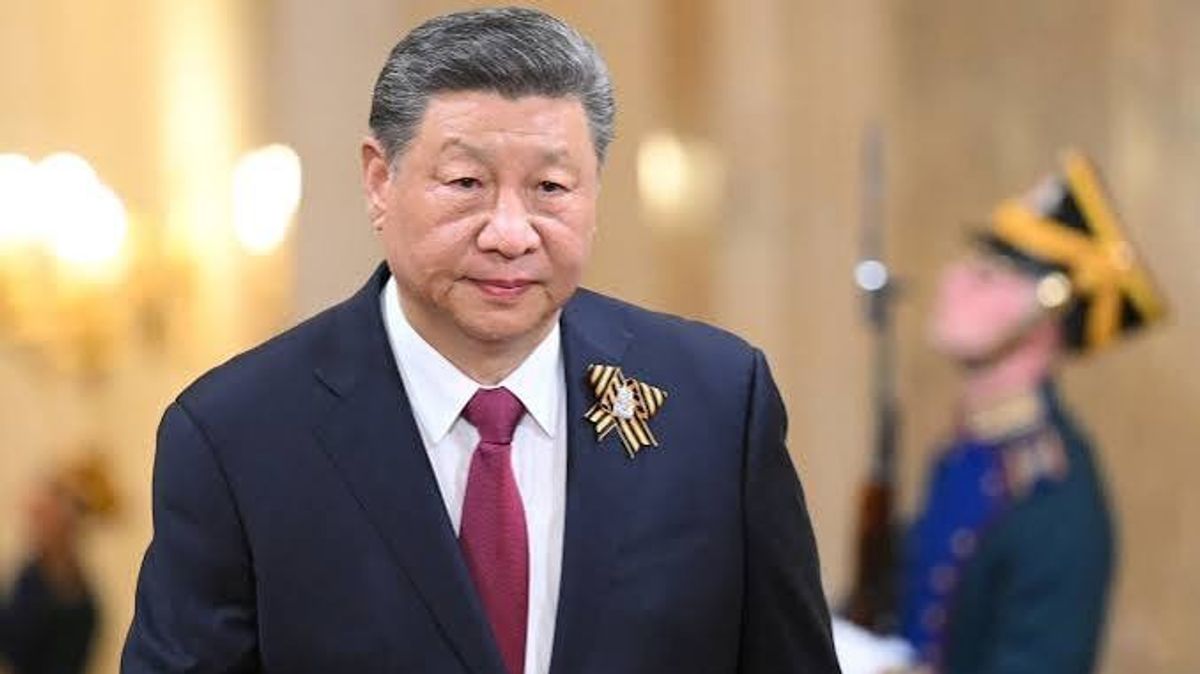 China expels 33 Communist Party officials, including top military leader