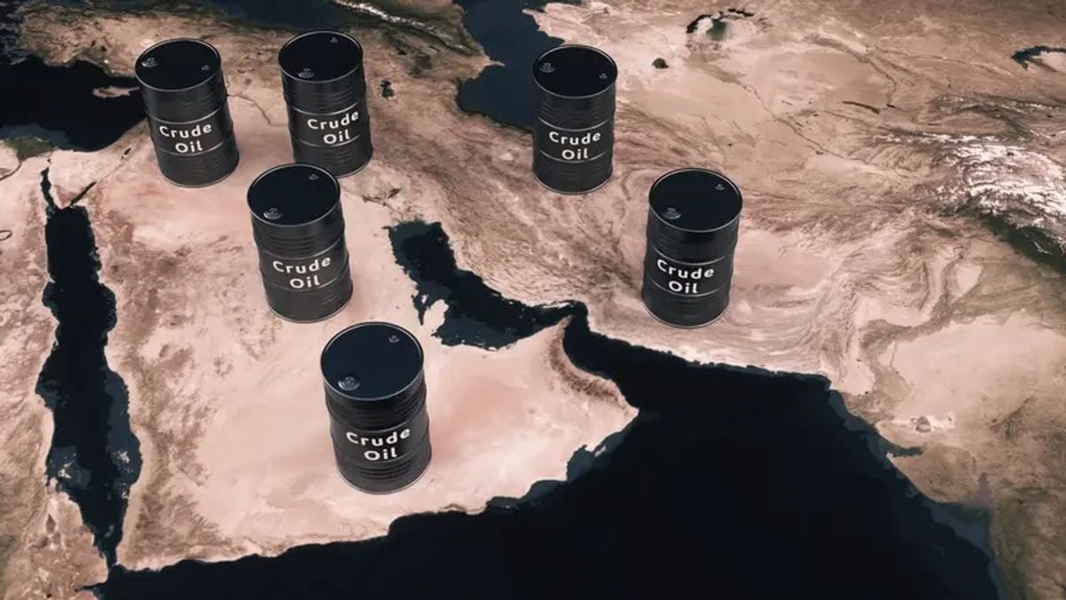 US sanctions halt movement of 50 oil tankers off Iran’s coast
