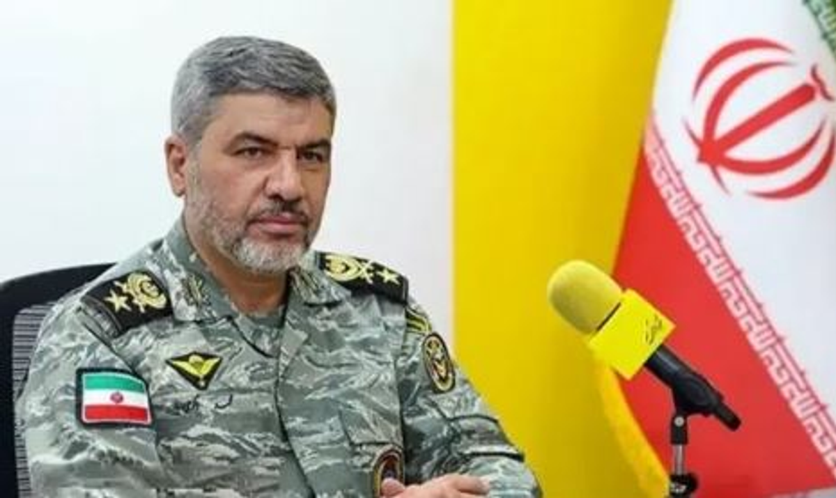 Iran warns US warships to keep distance, urges ships to follow Hormuz route
