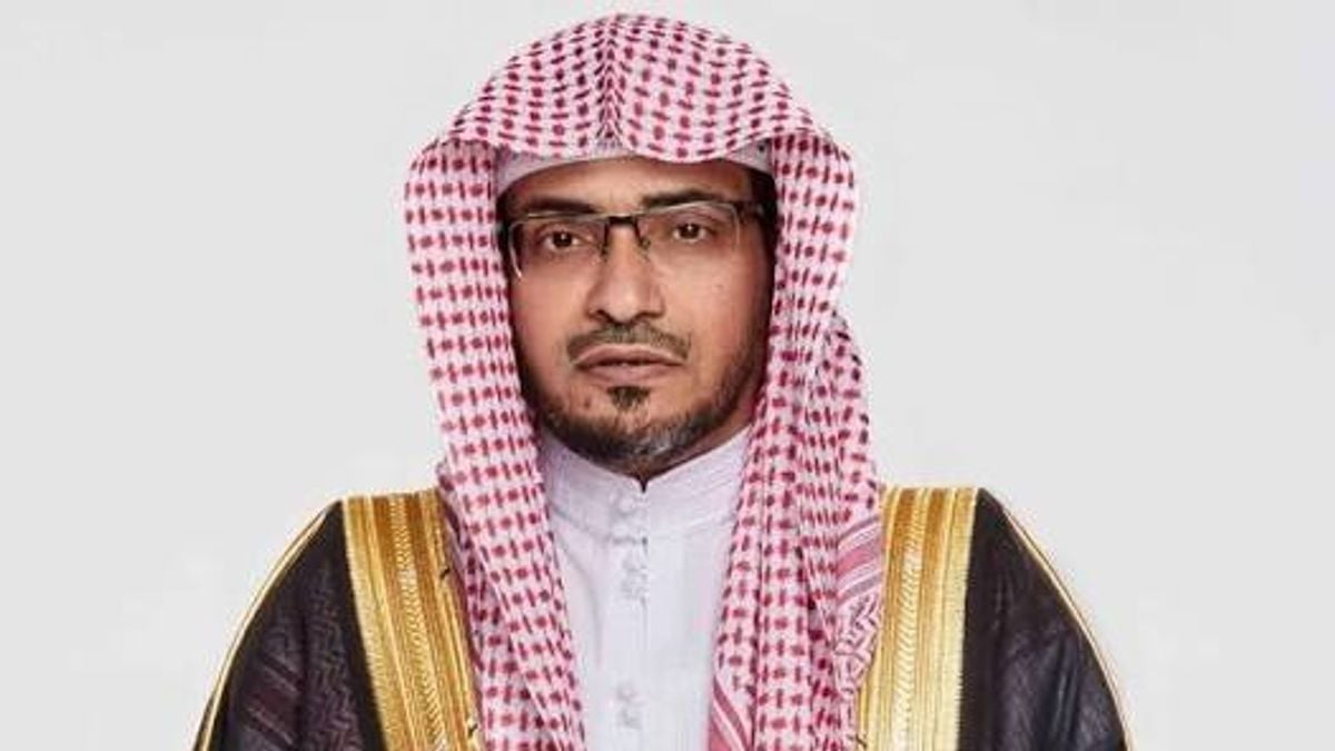 إمام المسجد النبوي: الساعي في خراب بيوت الله ظالم لا ينصره الله ولا يهديه