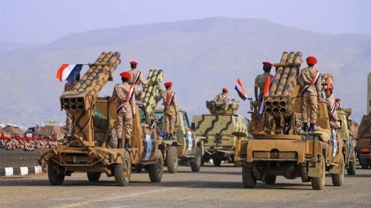 Yemeni forces advance, target Houthi strongholds on multiple fronts