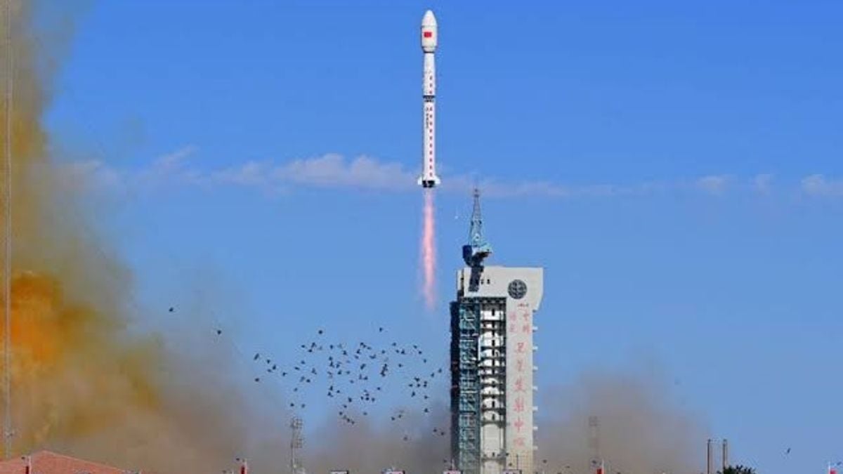 China successfully launches two new remote sensing satellite groups