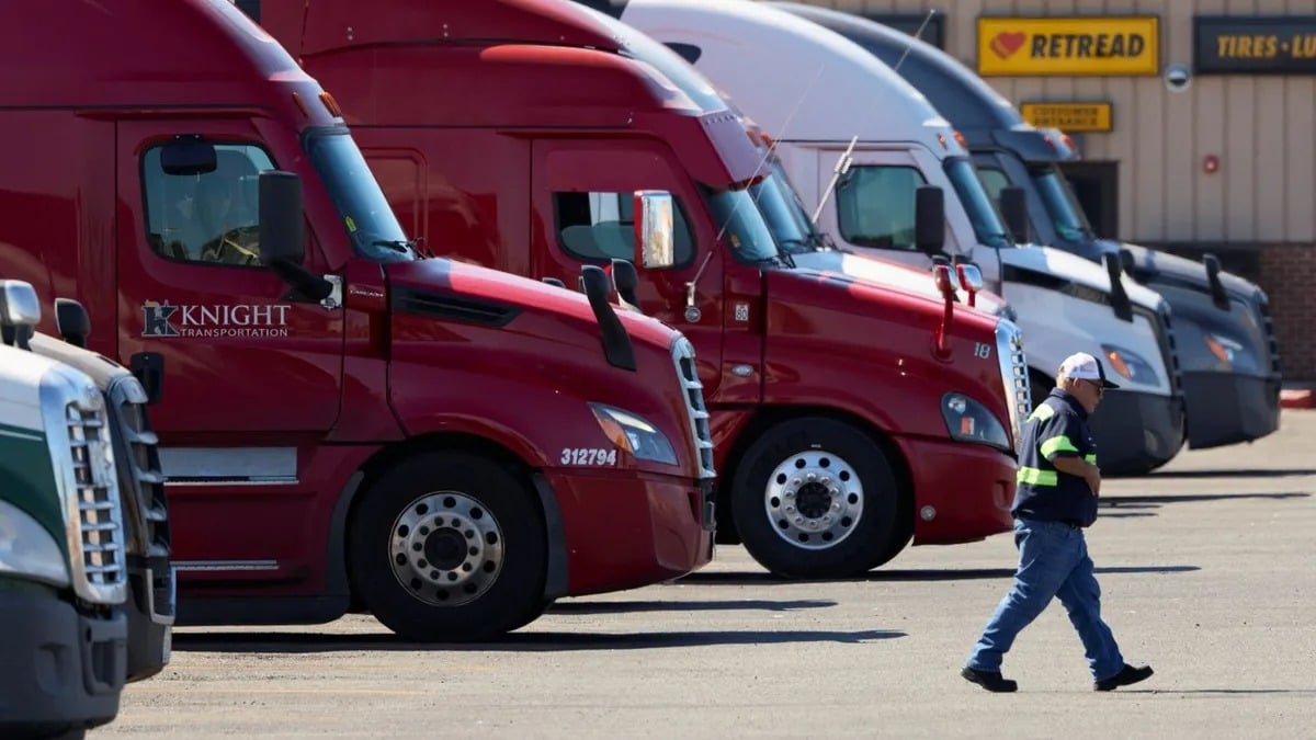 US senators urge end to diesel fuel deal with Russia