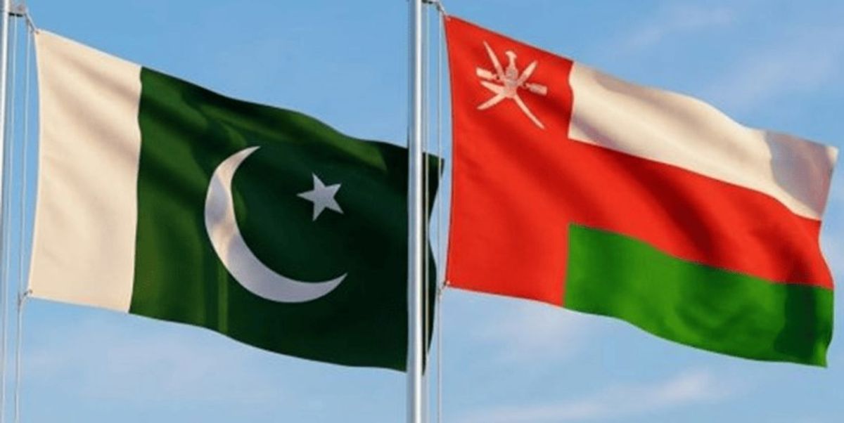 وزير خارجية عُمان ونظيره الباكستاني يتبادلان وجهات النظر بشأن مستجدات المنطقة