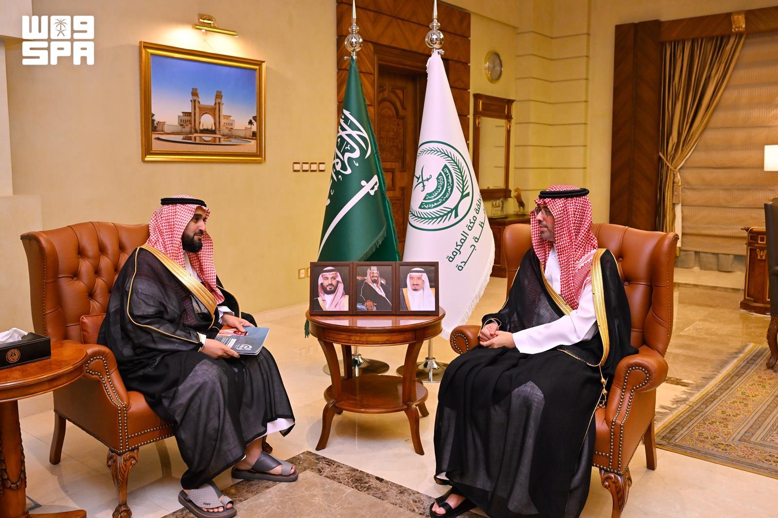 Jeddah governor reviews achievements of Neighborhood Centers Association CEO