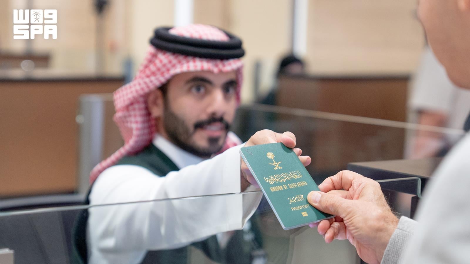Les services de passeport renforcent l’accueil aux frontières