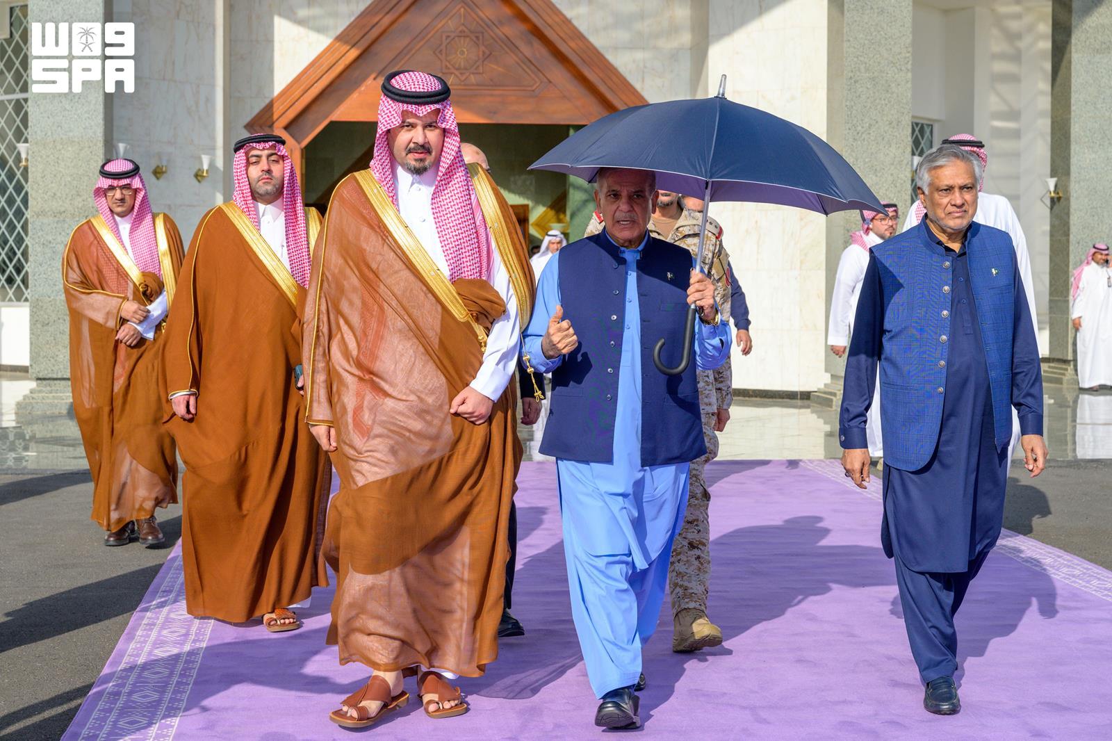 Perdana Menteri Pakistan Tinggalkan Madinah Usai Kunjungi Masjid Nabawi