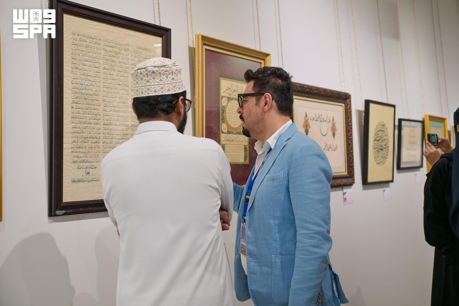 ملتقى عرش الحرف بالباحة يجمع 68 خطاطًا لتعزيز مكانة الخط العربي