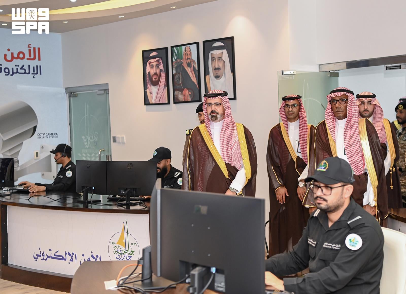 Jazan deputy governor reviews smart security system at Jazan University