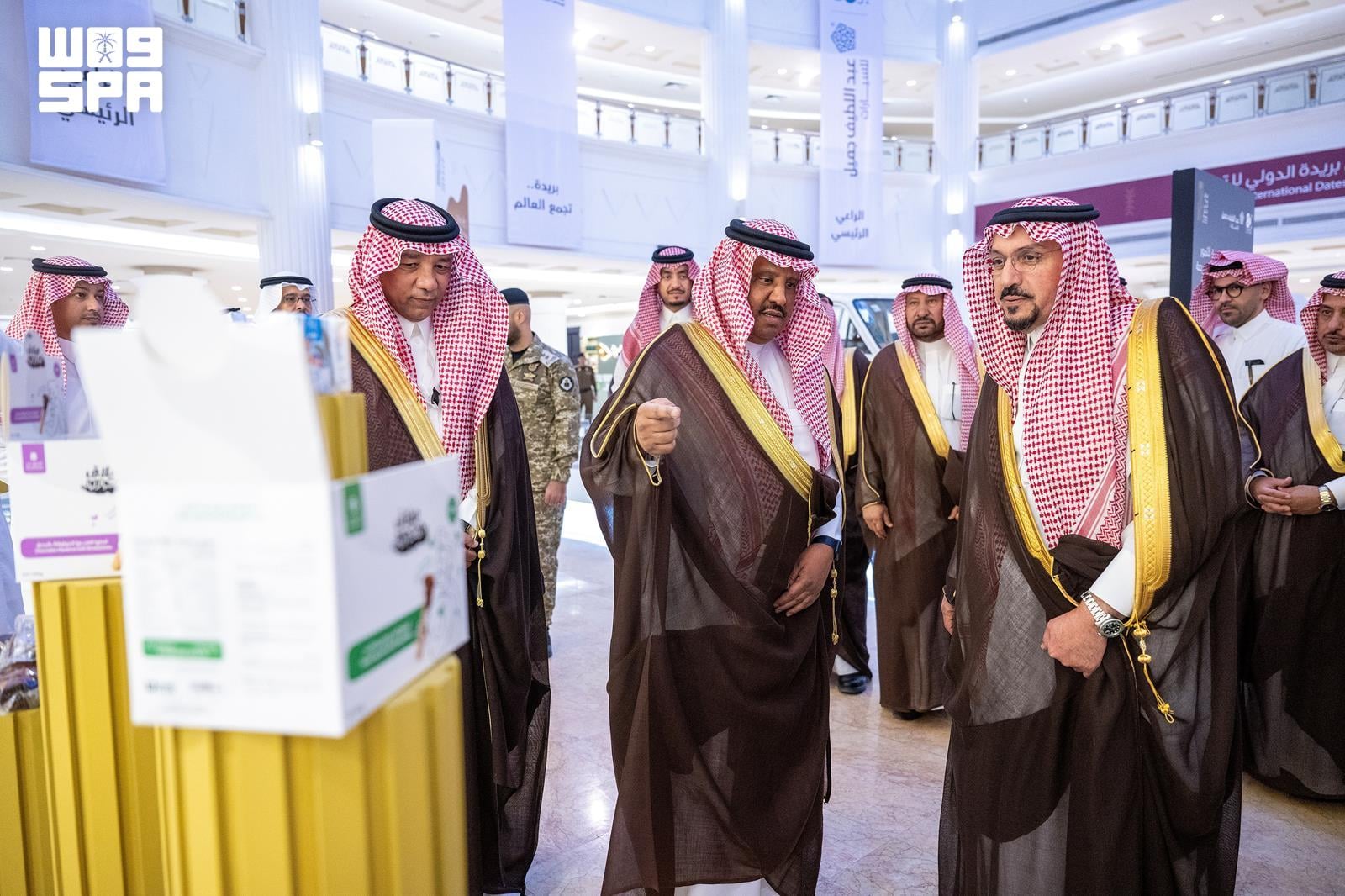 Pangeran Al-Qassim Kunjungi Karnaval Kurma Internasional Buraidah, Puji Dampak Ekonomi