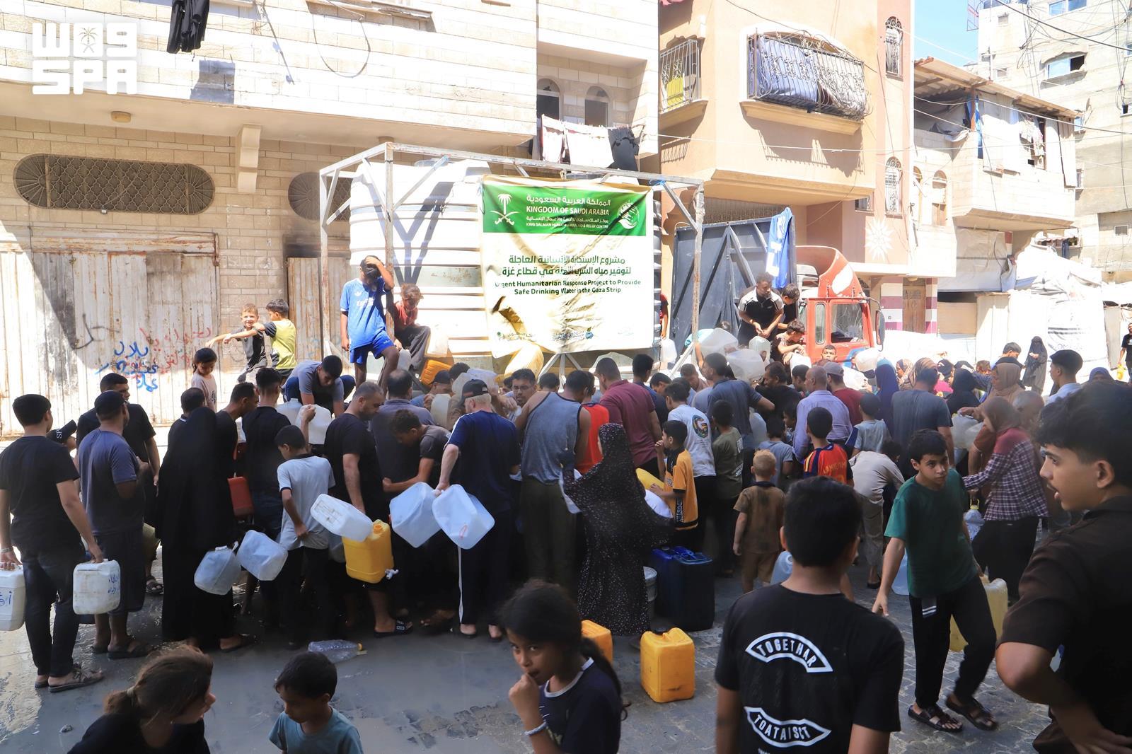 King Salman Humanitarian Center delivers 500,000 liters of water to Gaza