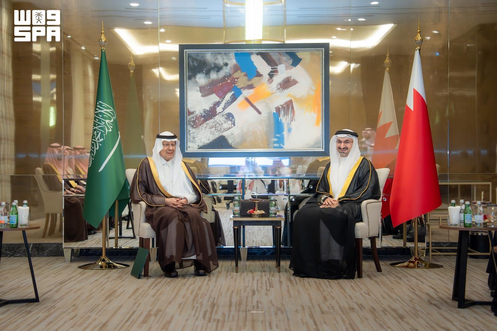 Arabia Saudí y Baréin abordan cooperación industrial