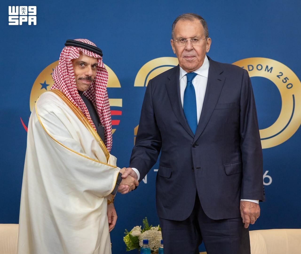 Dışişleri Bakanı, Rus mevkidaşıyla Yemen'deki gerilimi ve deniz güvenliğini görüştü