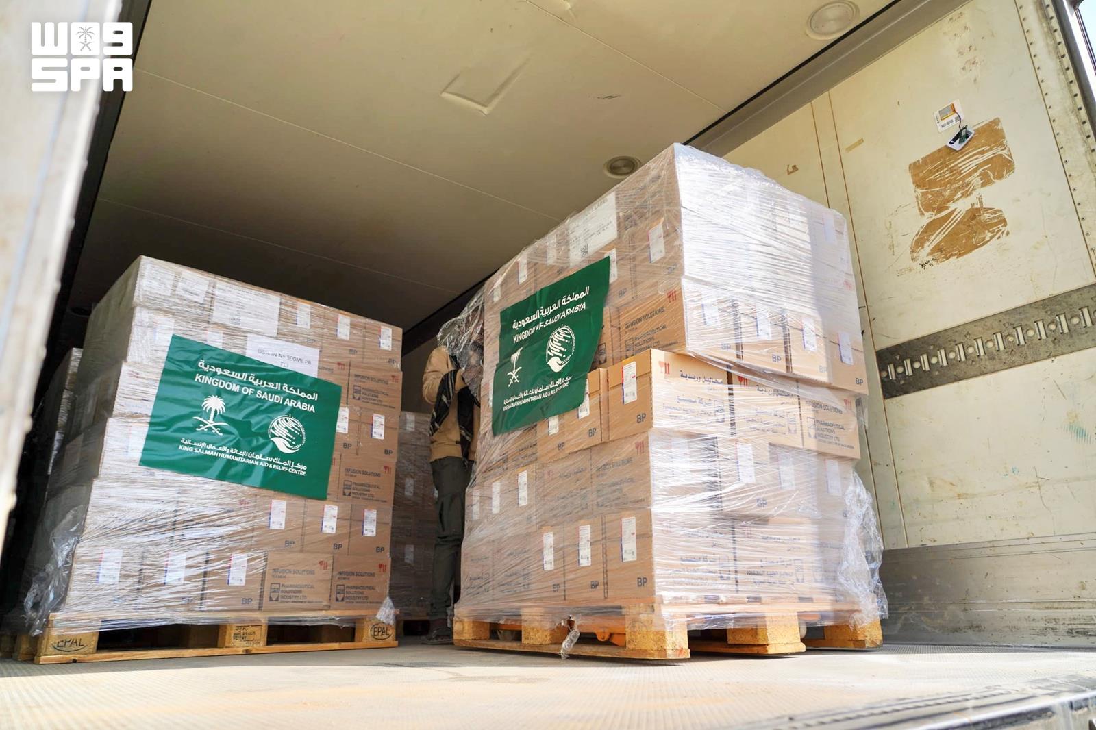 Six King Salman Humanitarian Aid trucks deliver medical supplies to Aden