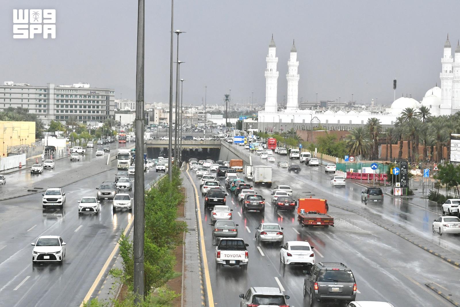 مدینہ منورہ کے مختلف علاقوں میں ہلکی اور درمیانی بارش