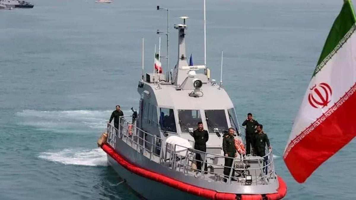 Iranian Revolutionary Guard on high alert, warns of possible US-Israeli attack