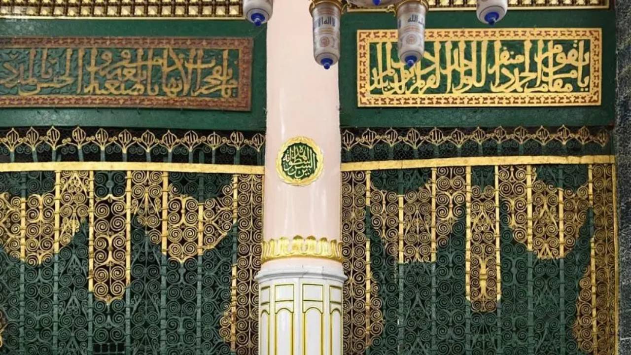 وزارة الحج: يلزم حجز تصريح للصلاة في الروضة الشريفة